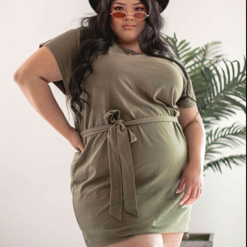Forever 21 Plus Size Belted Dress